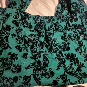 Terra & Sky Green and Black flocked damask stretch jeggings size 1X